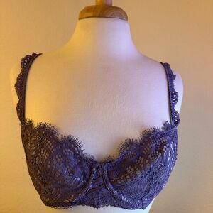 Victoria’s Secret purple lace bra 32dd